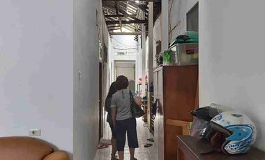 Rumah dijual dihitung tanah di Kramat Pulo Raya Jakarta Pusat