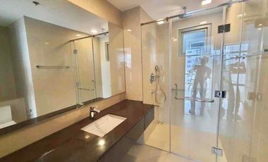 For Lease: 2BR West Gallery Place East Gallery Place The Suites One Serendra BGC