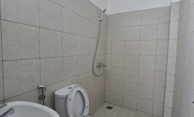 Ruko Conifera 3lt 5x15 75m Hadap Jalan Metland Menteng Cakung