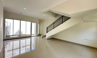 Disewakan Rumah Terawat 2 Lantai di Cluster Amanda Summarecon Bandung