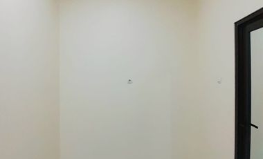 RUMAH CLUSTER MEWAH PINGGIR JALAN UTAMA AKSES JALAN LEBAR DEKAT TOL JORR, BEBAS BANJIR