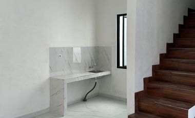 RUMAH CLUSTER MEWAH PINGGIR JALAN UTAMA AKSES JALAN LEBAR DEKAT TOL JORR, BEBAS BANJIR