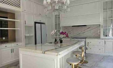 hot sale Rumah Mewah Villa Gading Indah 3½ Lantai 9 x 30 hanya 19*M nego