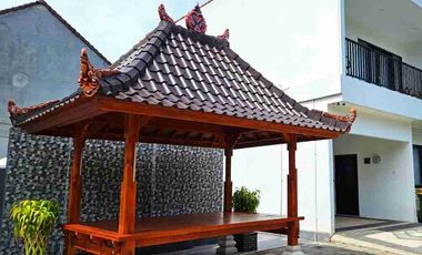 Dijual rumah 2 lantai dan kost an 3 lantai 9 kamar lokasi strategis di Jimbaran kuta bali