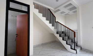 Siap Huni 2 Lantai Siap Huni Dengan Fasilitas Lengkap & Edukatif Di Kota Sawangan Depok.