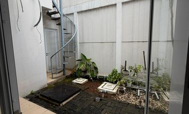 Dijual Rumah Minimalis Modern 2 Lantai Siap Huni di Summarecon Bandung