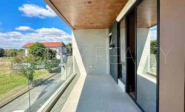 4 Bedrooms and 4 Bathrooms, BRAND NEW, HIGH-END, READY FOR OCCUPANCY HOUSE in Brgy. San Isidro, San Fernando Pampanga