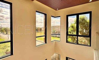 4 Bedrooms and 4 Bathrooms, BRAND NEW, HIGH-END, READY FOR OCCUPANCY HOUSE in Brgy. San Isidro, San Fernando Pampanga