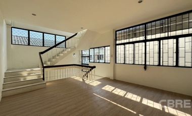 Townhouse in Soi Sunthon Phimon (Rong Mueang) (4807)