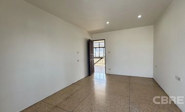 Townhouse in Soi Sunthon Phimon (Rong Mueang) (4807)