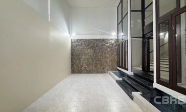 Townhouse in Soi Sunthon Phimon (Rong Mueang) (4807)