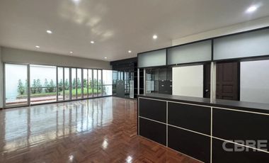 Townhouse in Soi Sunthon Phimon (Rong Mueang) (4807)