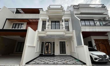 Rumah Mewah 3 Lantai Siap Huni  Di Jagakarsa, Jakarta Selatan