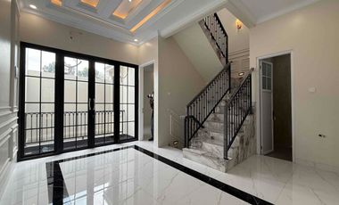 Rumah Mewah 3 Lantai Siap Huni  Di Jagakarsa, Jakarta Selatan
