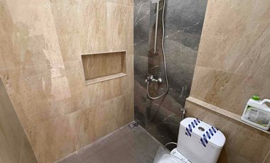 Rumah Mewah 3 Lantai Siap Huni  Di Jagakarsa, Jakarta Selatan