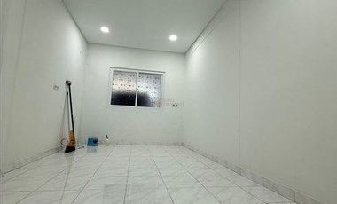 Strategis Jual Rumah 2Lt. Unfurnished di Perumahan Cengkareng Indah Akses ke Bandara Soekarno-Hatta, Dekat ke Mall Puri Indah, Central Park