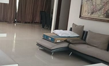 TURUN HARGA - Rumah siap huni sebrang Nava Park dengan private pool harga BU dikelilingi taman/jogging track