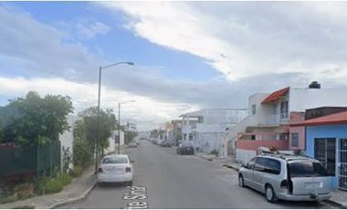 COHC (EMB) CASA EN VENTA DE CONTADO EN BOSQUE REAL QROO