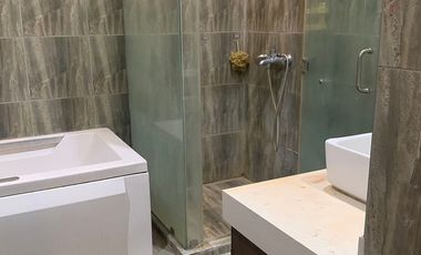 3 Bedroom House in Maria Luisa Banilad