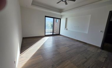 ESPECTACULAR CASA EN VENTA EN CARRETERA NACIONAL.