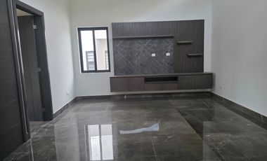 ESPECTACULAR CASA EN VENTA EN CARRETERA NACIONAL.