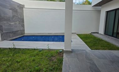 ESPECTACULAR CASA EN VENTA EN CARRETERA NACIONAL.