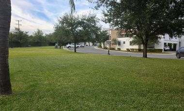 ESPECTACULAR CASA EN VENTA EN CARRETERA NACIONAL.