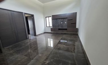 ESPECTACULAR CASA EN VENTA EN CARRETERA NACIONAL.