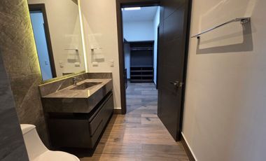 ESPECTACULAR CASA EN VENTA EN CARRETERA NACIONAL.