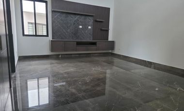 ESPECTACULAR CASA EN VENTA EN CARRETERA NACIONAL.