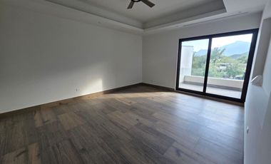 ESPECTACULAR CASA EN VENTA EN CARRETERA NACIONAL.