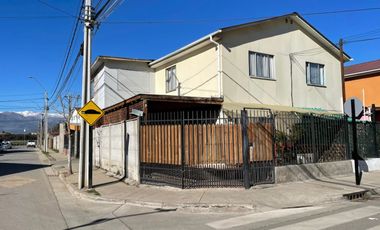 Gran casa esquina ubicada en San Francisco de Mostazal