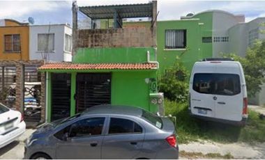 COHC (EMB) CASA EN VENTA DE CONTADO EN GALAXIA DEL CARMEN QROO