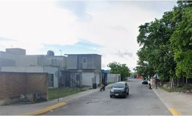 COHC (EMB) CASA EN VENTA DE CONTADO EN LAS PALMAS II QROO