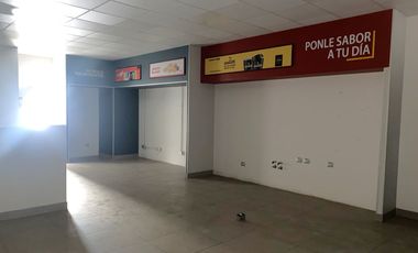 ARRIENDO Local Comercial de 78,65m2, strip center, La Florida