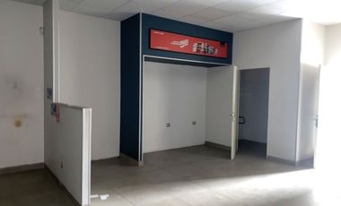 ARRIENDO Local Comercial de 78,65m2, strip center, La Florida