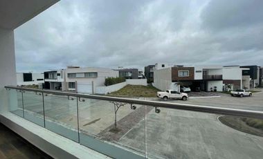 Casa en renta en Fracc. Punta Tiburon Alvarado Veracruz .