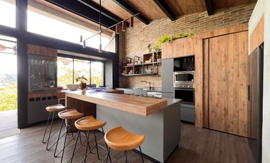 Casa en Arriendo en Alto de Palmas Envigado Antioquia