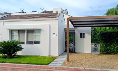 Casa en venta en conjunto en Ricaurte - Cundinamarca