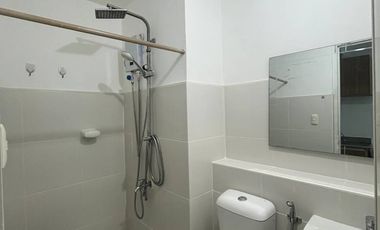 Studio Condo for Sale in The Linear Tower 2, Makati City | Fully Furnished | P2.8 All-In