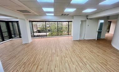 VENTA  Local Comercial/Oficina de 120 m2, Metro Los Leones