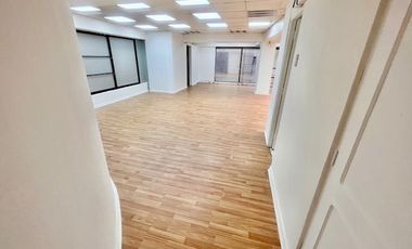 VENTA  Local Comercial/Oficina de 120 m2, Metro Los Leones