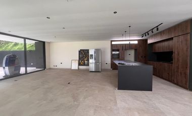 Casa en Arriendo en Altos de Palmas Envigado