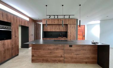 Casa en Arriendo en Altos de Palmas Envigado