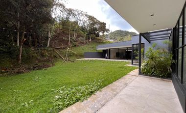 Casa en Arriendo en Altos de Palmas Envigado