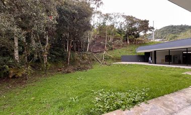 Casa en Arriendo en Altos de Palmas Envigado