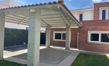 CASA EN RENTA EN RANCHO EL MESON