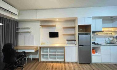 DISEWAKAN PERTAHUN APARTEMEN STUDIO