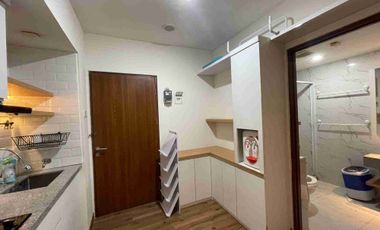 DISEWAKAN PERTAHUN APARTEMEN STUDIO