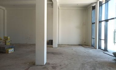ARRIENDO Local Comercial 162,76 m2, Metro Irarrázaval